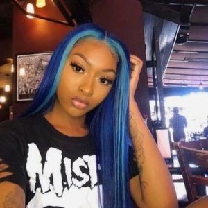 Meet your Posher, Amia